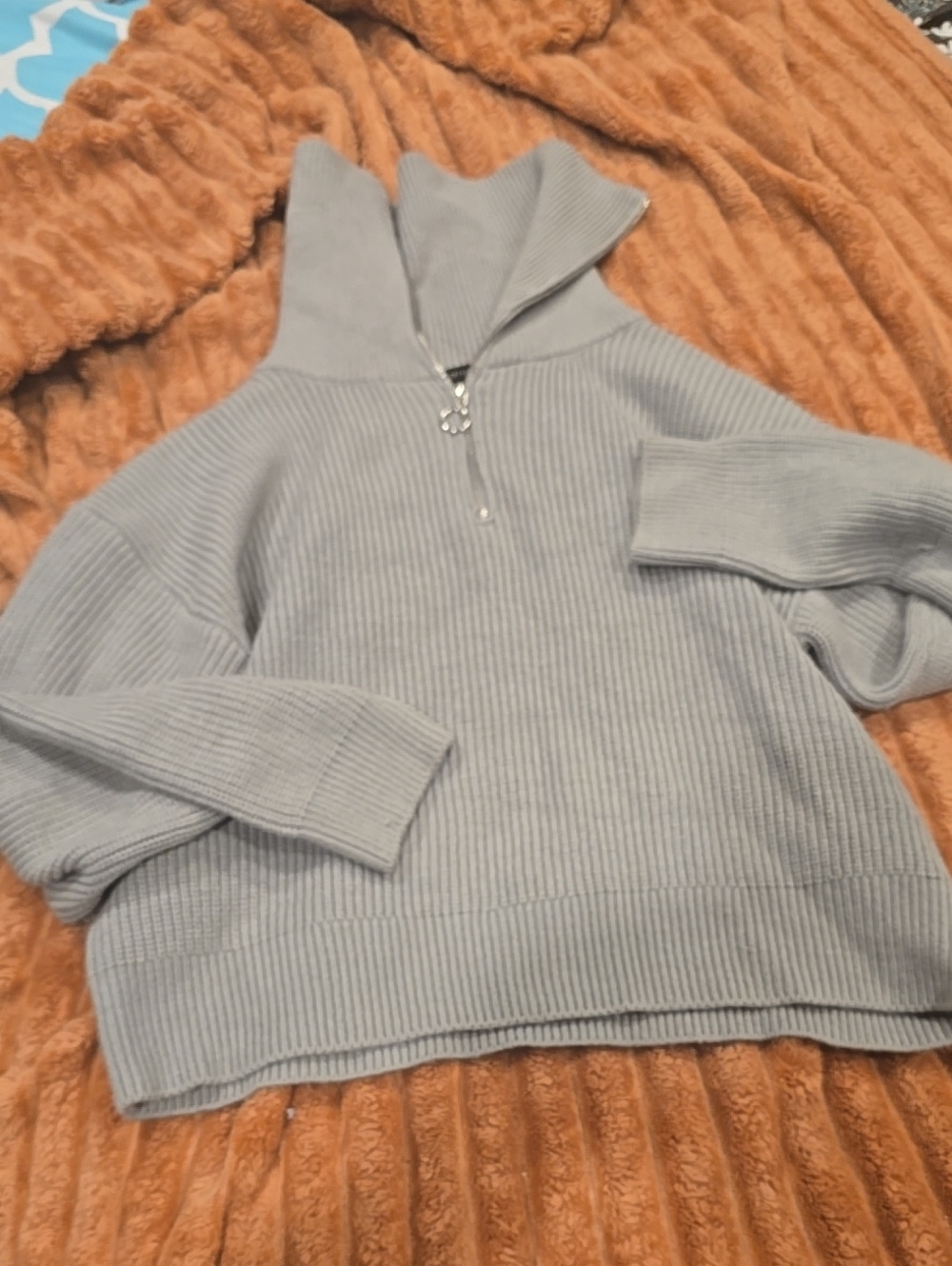 ❤️5/$25 Cute Crop Half Zip Sweater